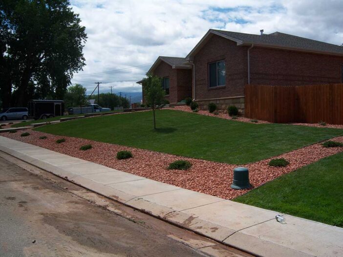 fon-front-yard-2_orig